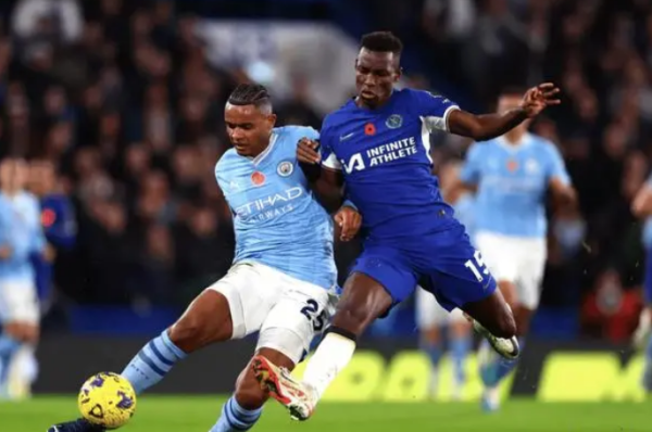Chelsea và Manchester City trong trận đấu tập trung ở vòng 12 của Premier League