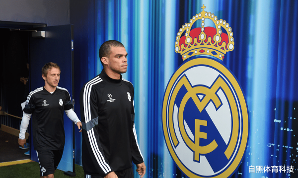 Defender Real Madrid có một ng