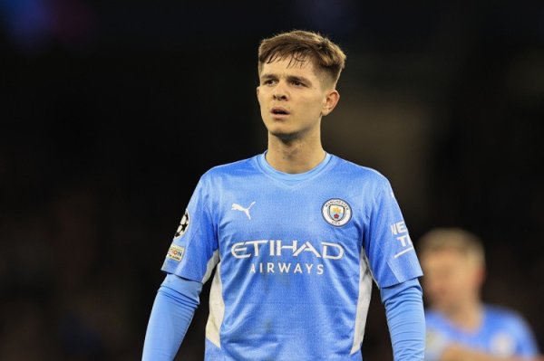 Telegraph: Dortmund và Frankfu